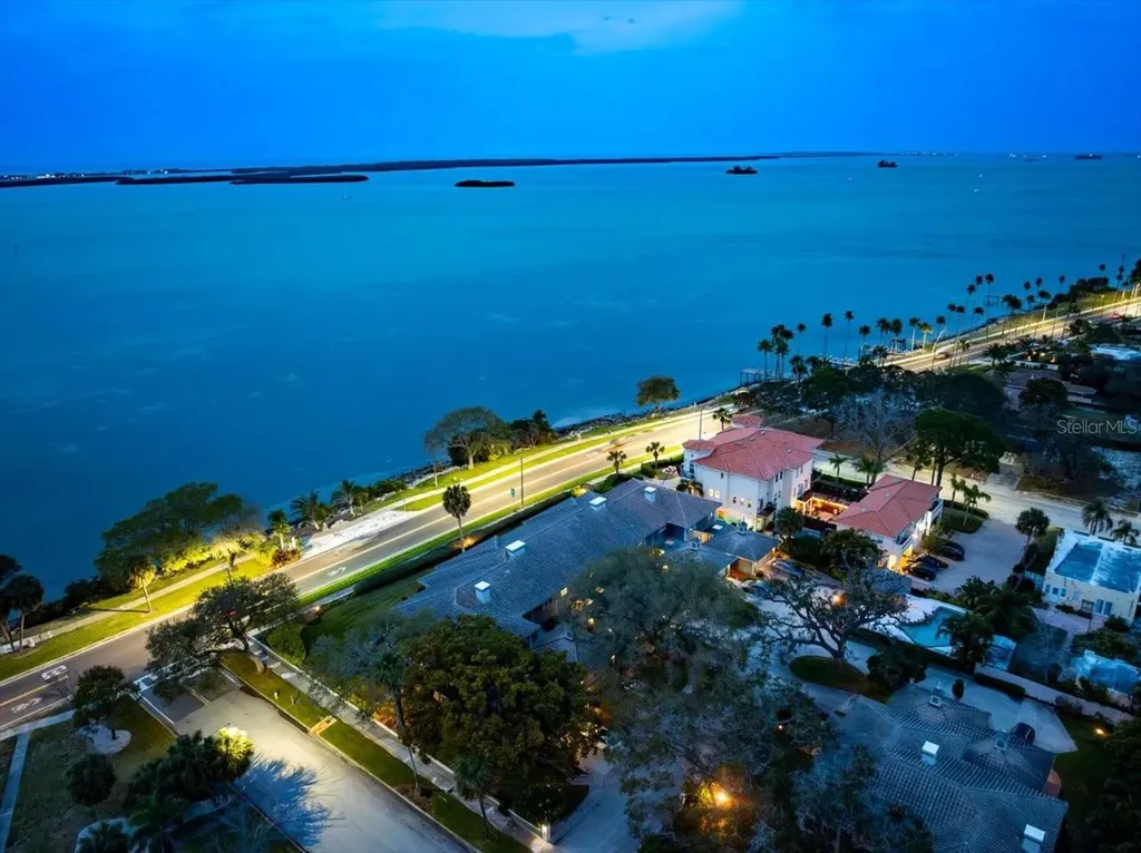 2087 Edgewater Drive Clearwater FL 33755