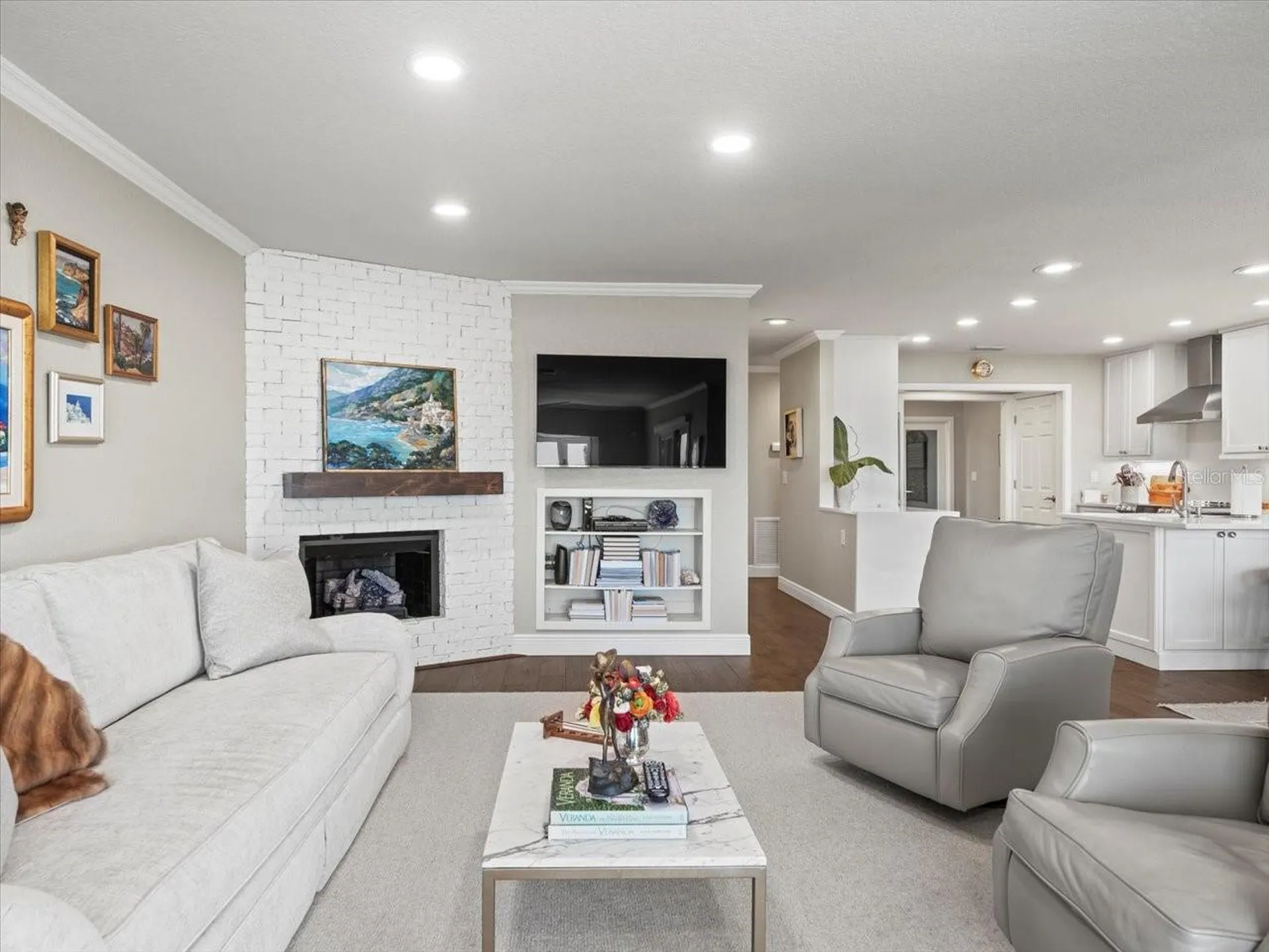 2087 Edgewater Drive Clearwater FL 33755