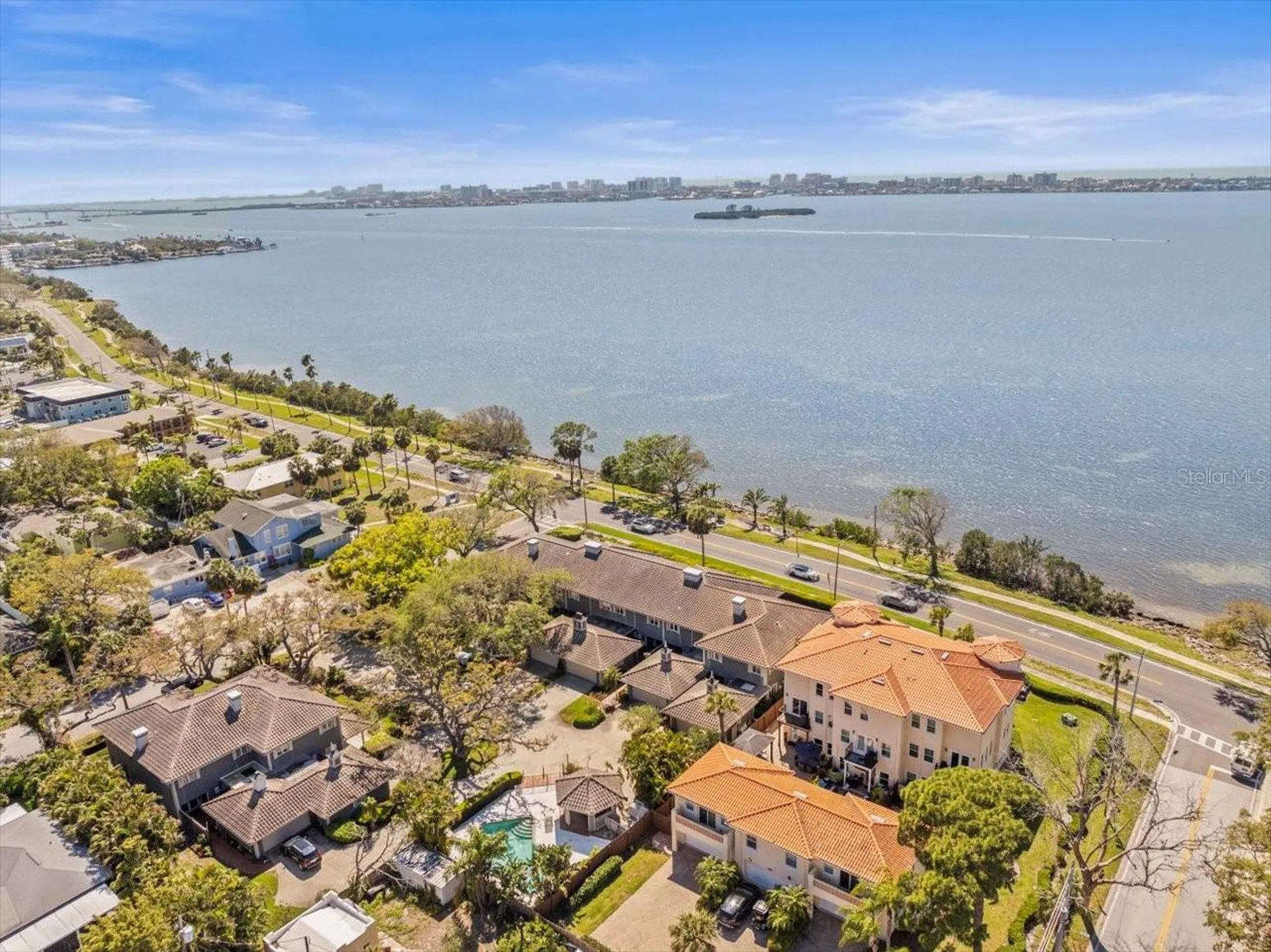 2087 Edgewater Drive Clearwater FL 33755