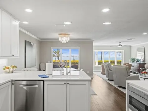 2087 Edgewater Drive Clearwater FL 33755
