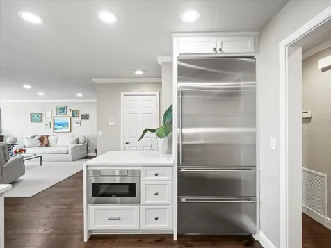 2087 Edgewater Drive Clearwater FL 33755