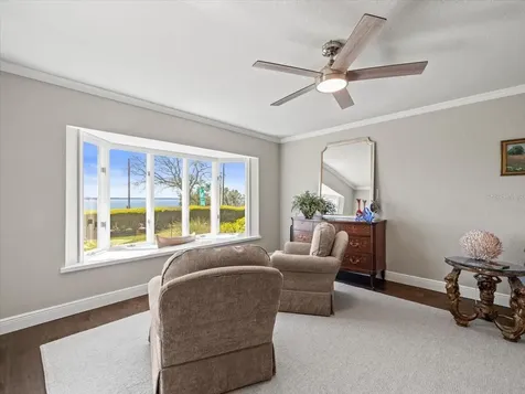 2087 Edgewater Drive Clearwater FL 33755