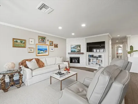 2087 Edgewater Drive Clearwater FL 33755