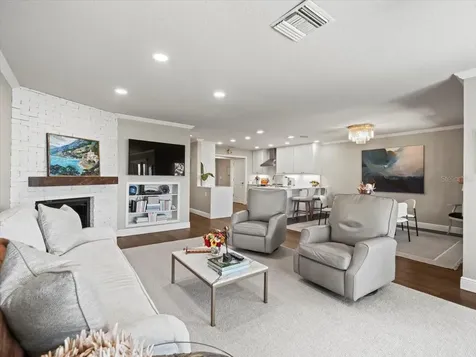 2087 Edgewater Drive Clearwater FL 33755