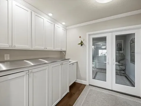 2087 Edgewater Drive Clearwater FL 33755
