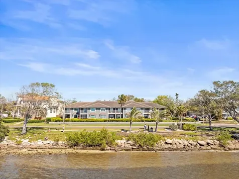2087 Edgewater Drive Clearwater FL 33755