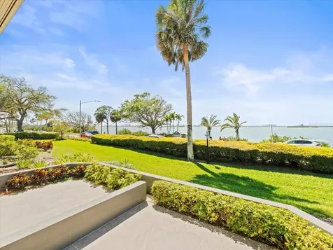 2087 Edgewater Drive Clearwater FL 33755