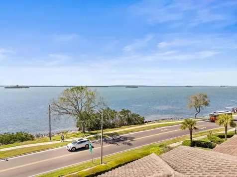 2087 Edgewater Drive Clearwater FL 33755