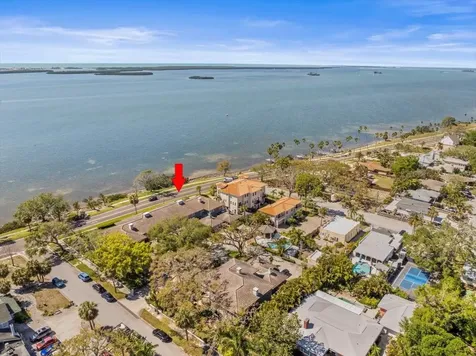 2087 Edgewater Drive Clearwater FL 33755