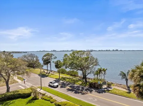 2087 Edgewater Drive Clearwater FL 33755