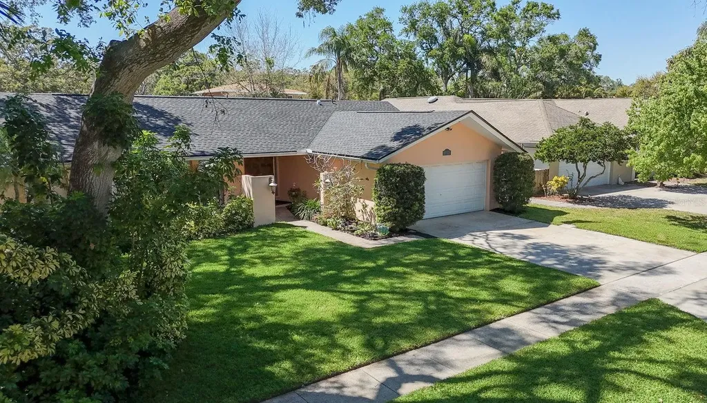 1876 Oak Forest Drive E Clearwater FL 33759