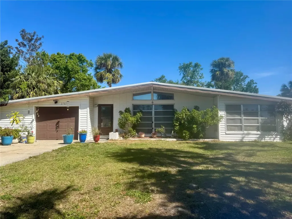 2707 52nd Avenue Terrace W Bradenton FL 34207