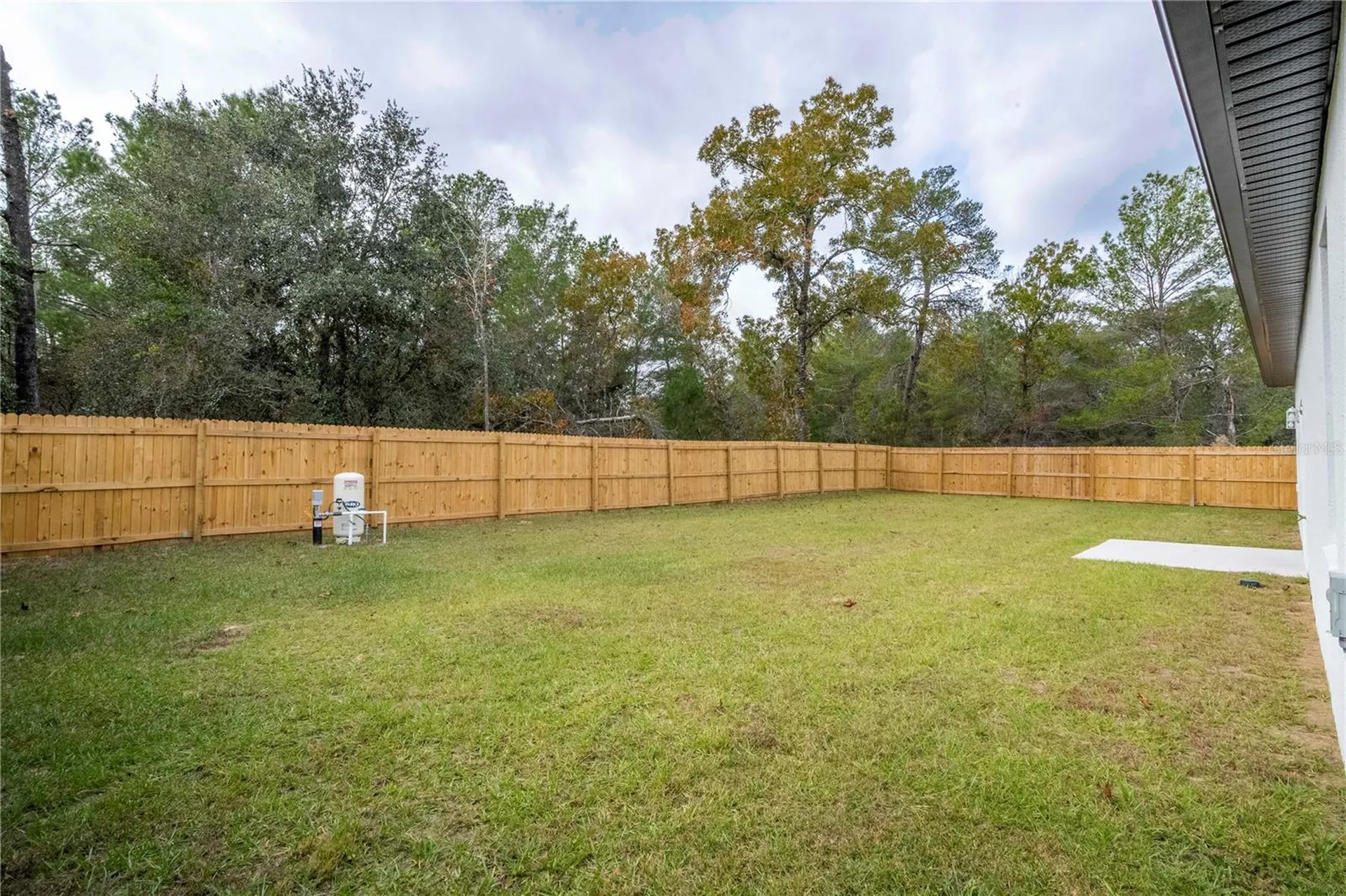 54 Malauka Track Ocklawaha FL 32179