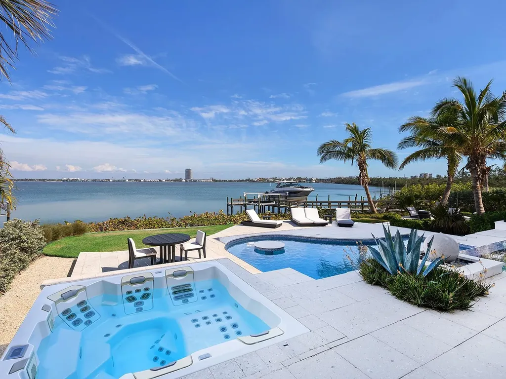 424 Bowdoin Circle Sarasota FL 34236