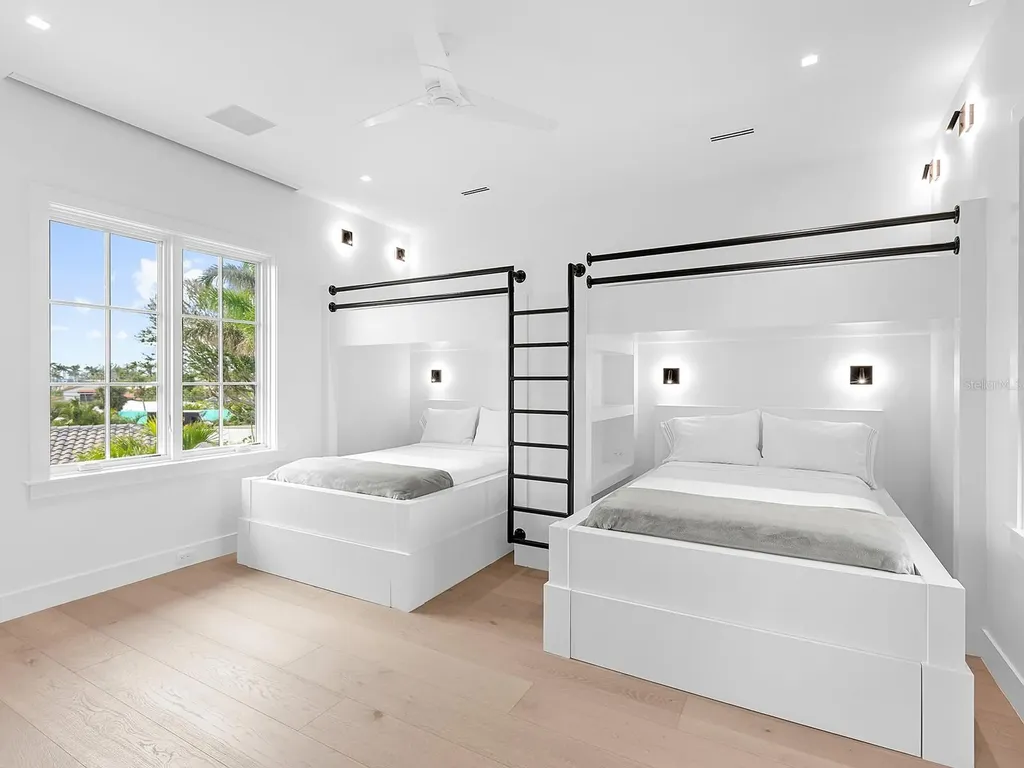 424 Bowdoin Circle Sarasota FL 34236