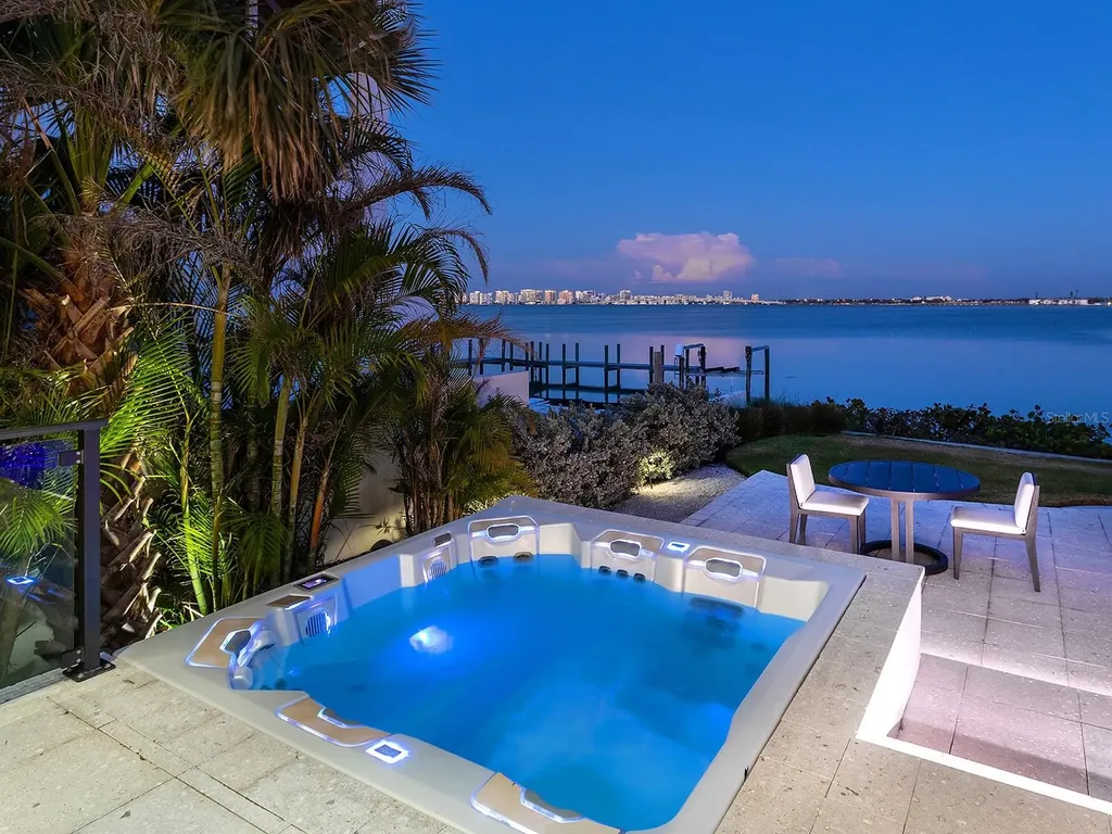 424 Bowdoin Circle Sarasota FL 34236
