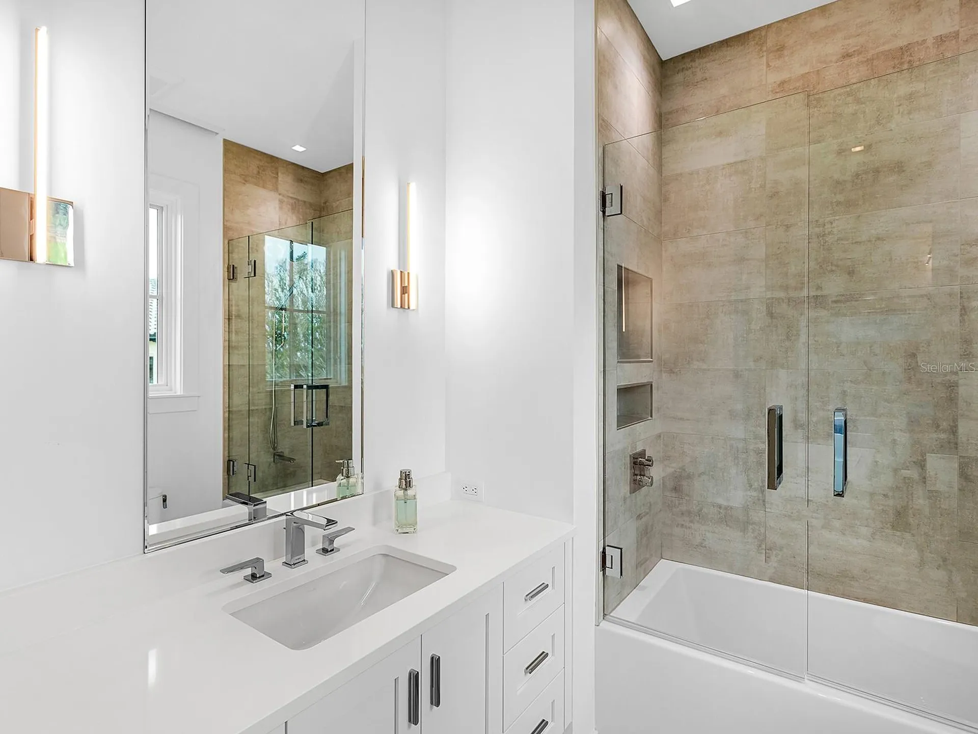 424 Bowdoin Circle Sarasota FL 34236
