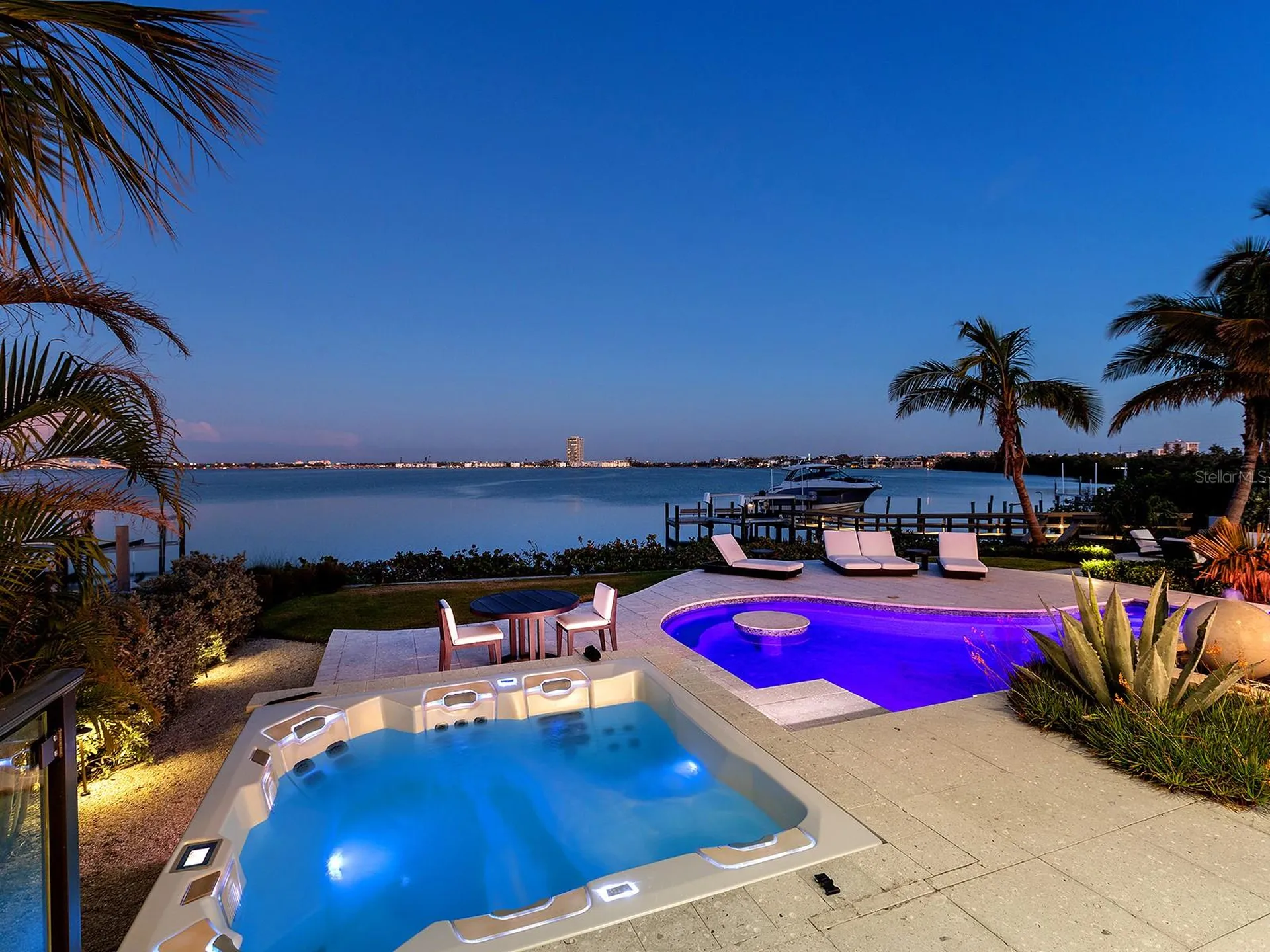 424 Bowdoin Circle Sarasota FL 34236