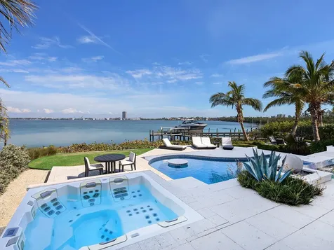 424 Bowdoin Circle Sarasota FL 34236