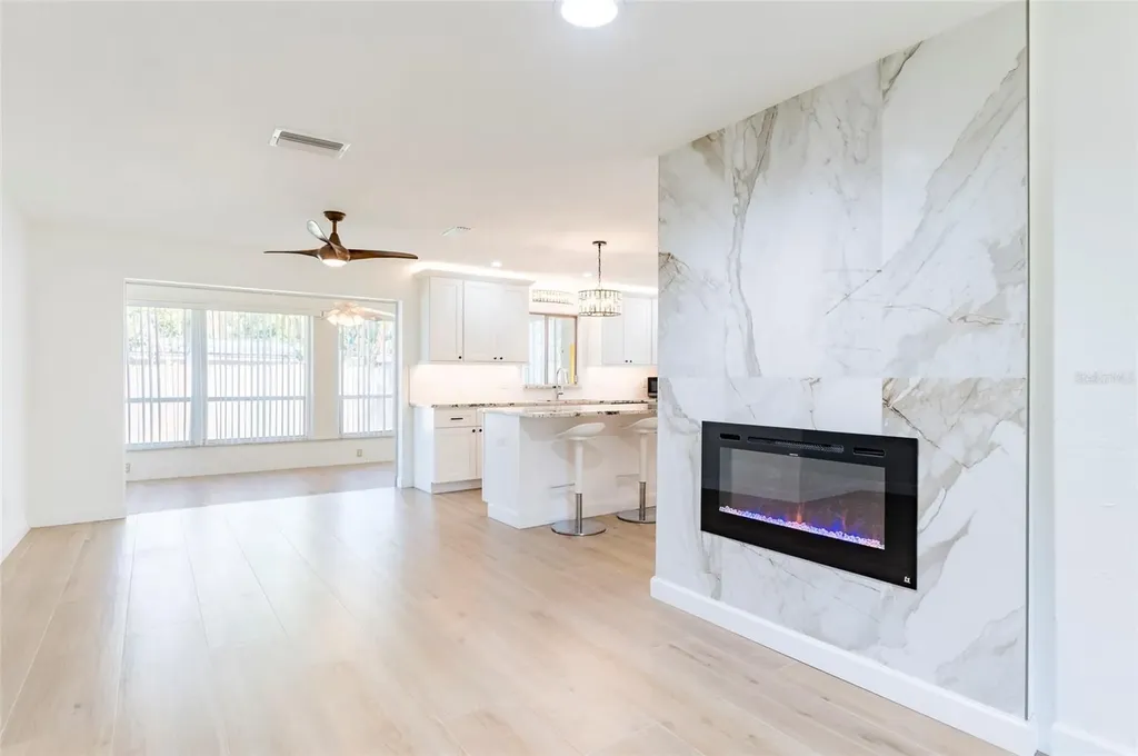 2019 Inner Circle S St Petersburg FL 33712