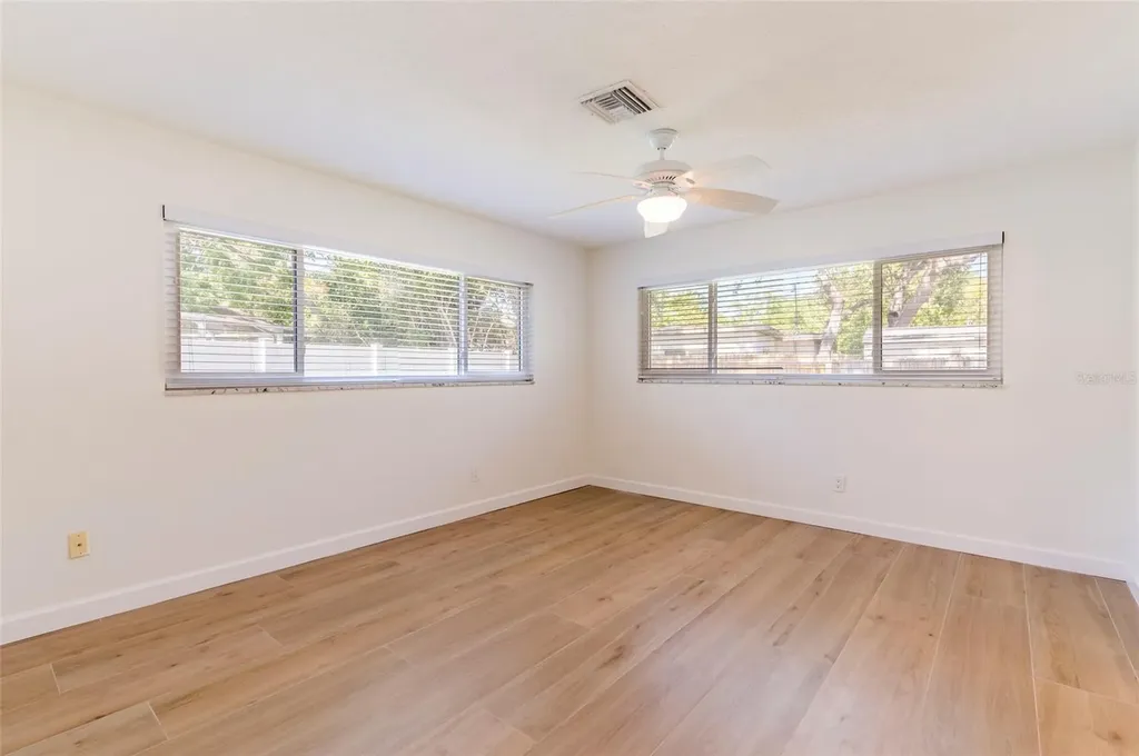 2019 Inner Circle S St Petersburg FL 33712
