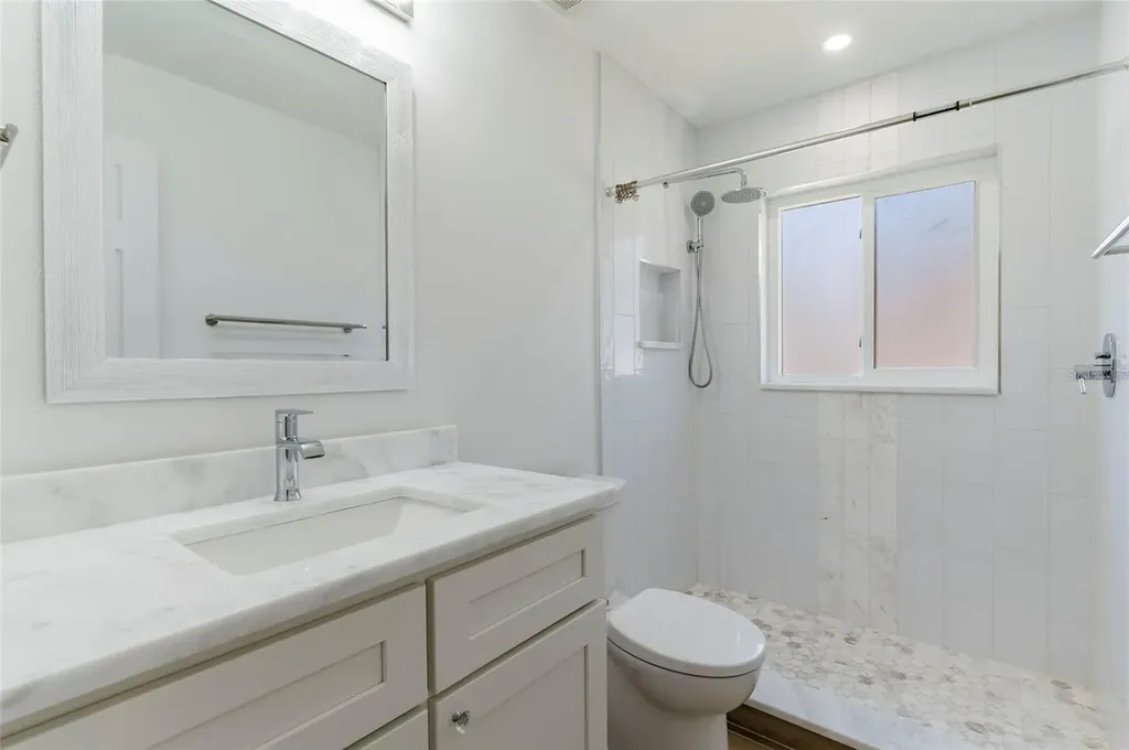 2019 Inner Circle S St Petersburg FL 33712