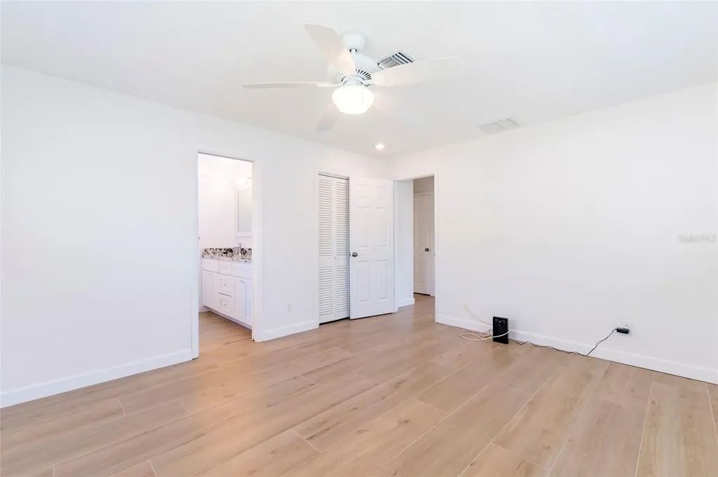 2019 Inner Circle S St Petersburg FL 33712