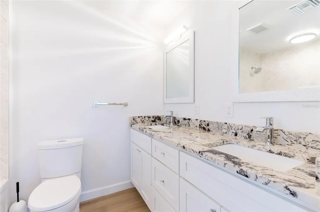 2019 Inner Circle S St Petersburg FL 33712