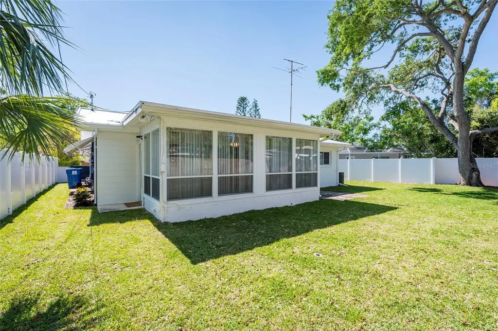 2019 Inner Circle S St Petersburg FL 33712