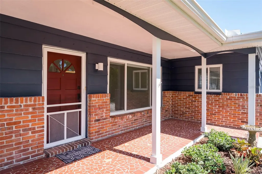 2019 Inner Circle S St Petersburg FL 33712