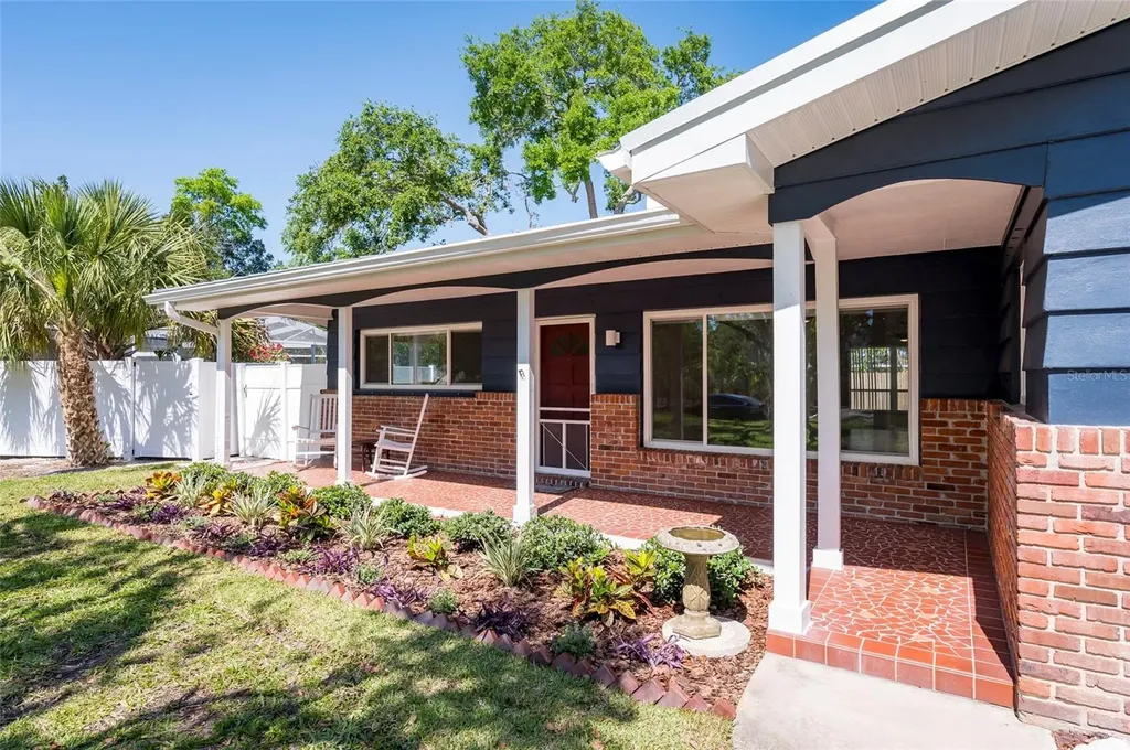 2019 Inner Circle S St Petersburg FL 33712