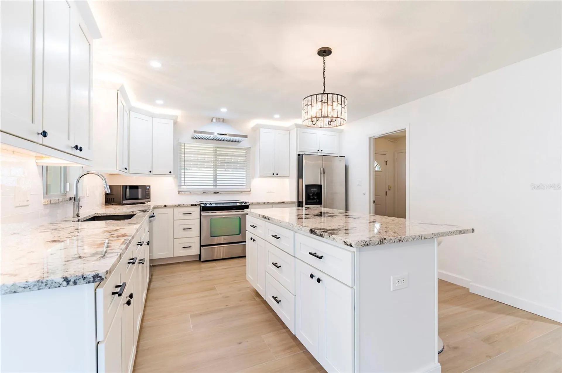 2019 Inner Circle S St Petersburg FL 33712