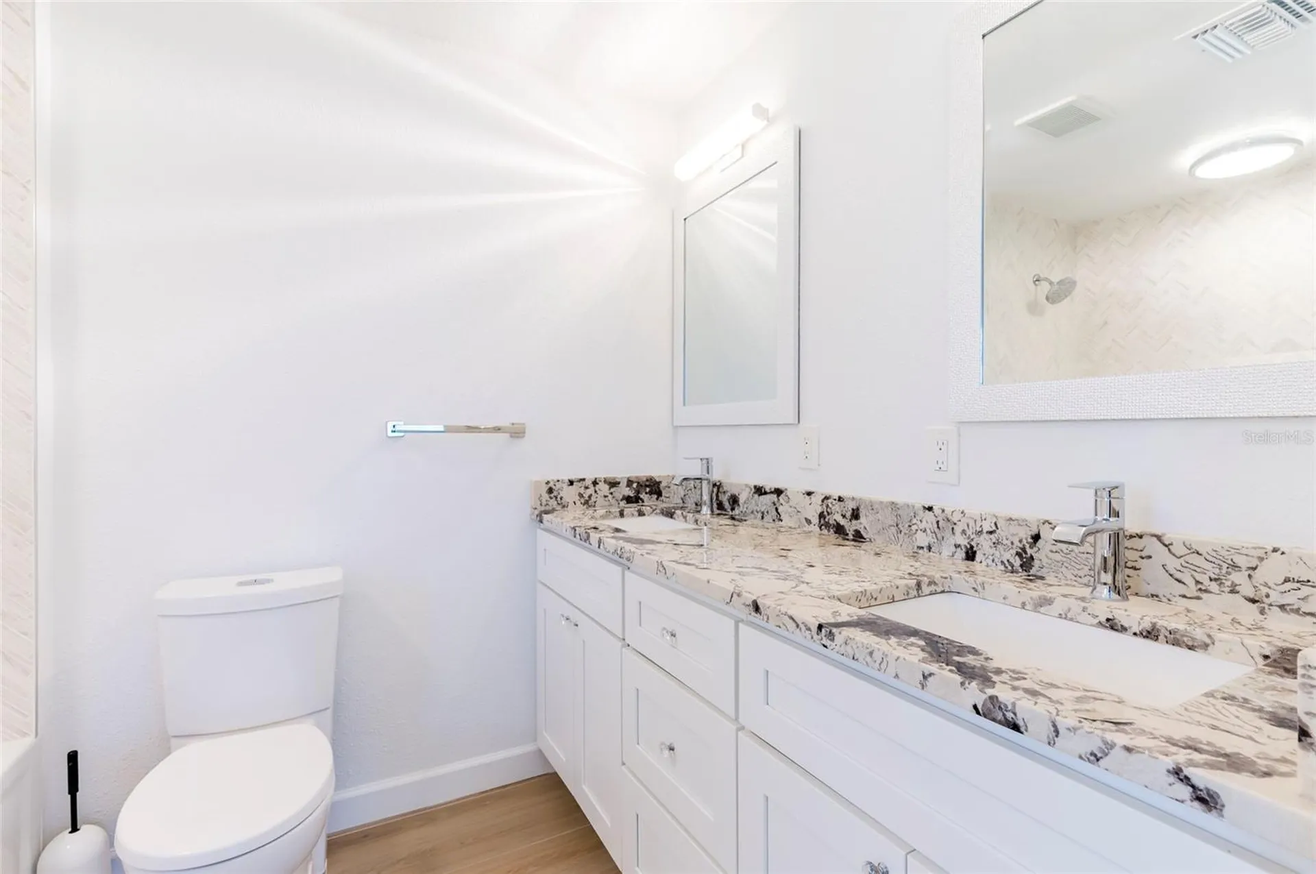 2019 Inner Circle S St Petersburg FL 33712