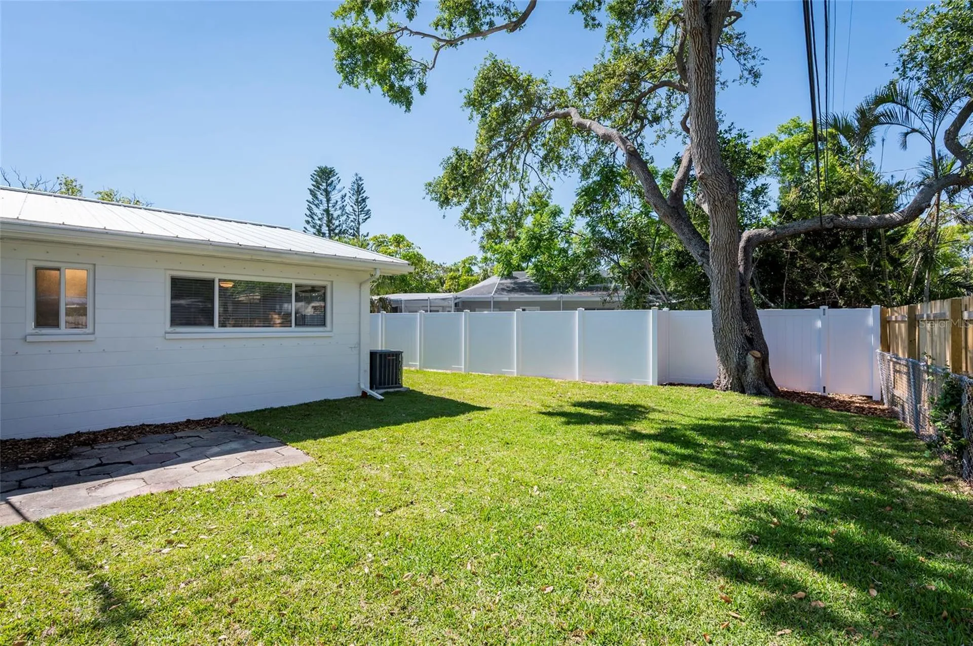 2019 Inner Circle S St Petersburg FL 33712