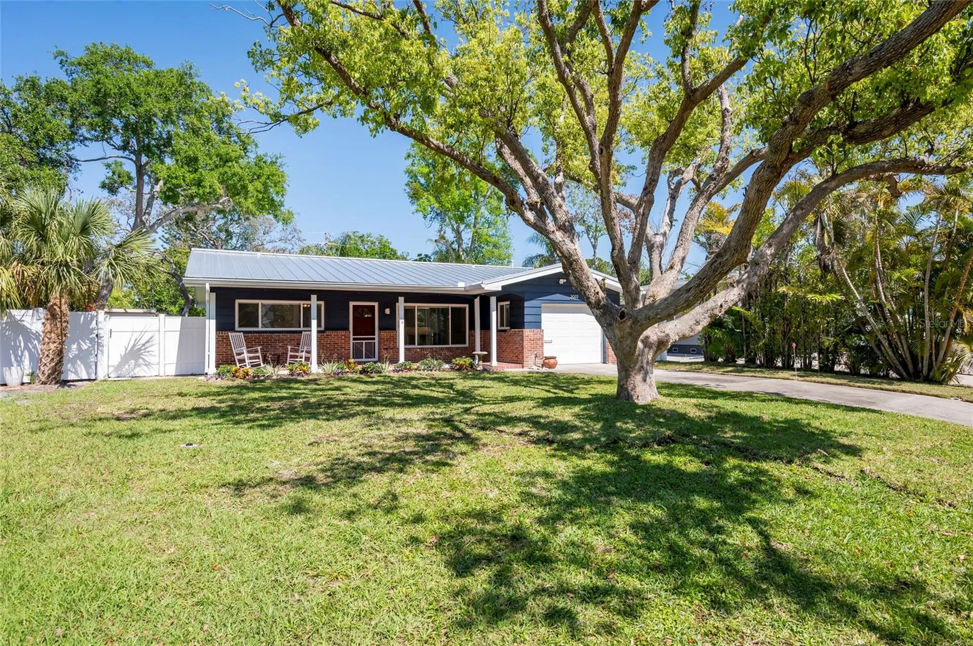 2019 Inner Circle S St Petersburg FL 33712