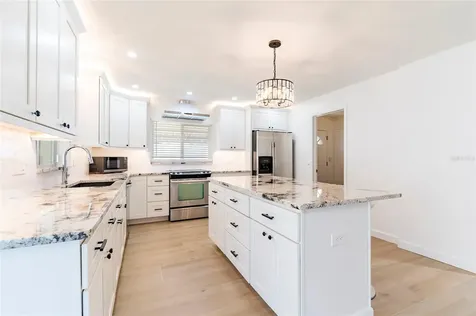 2019 Inner Circle S St Petersburg FL 33712