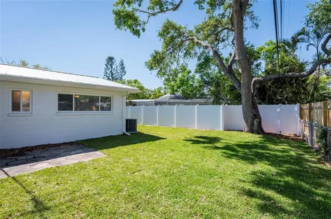 2019 Inner Circle S St Petersburg FL 33712