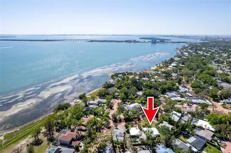 2019 Inner Circle S St Petersburg FL 33712