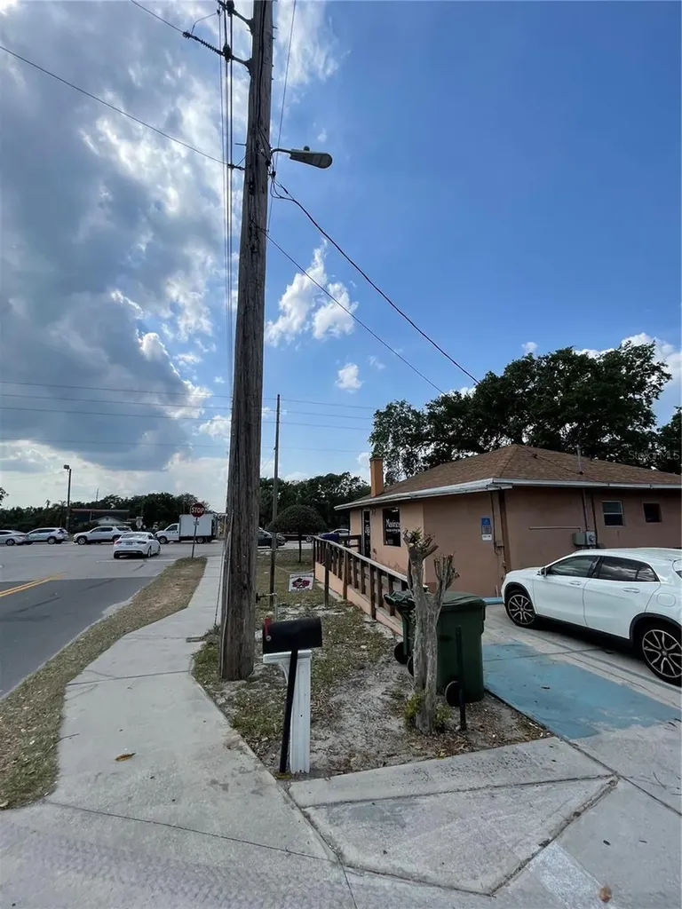 2106 1st Street N Winter Haven FL 33881
