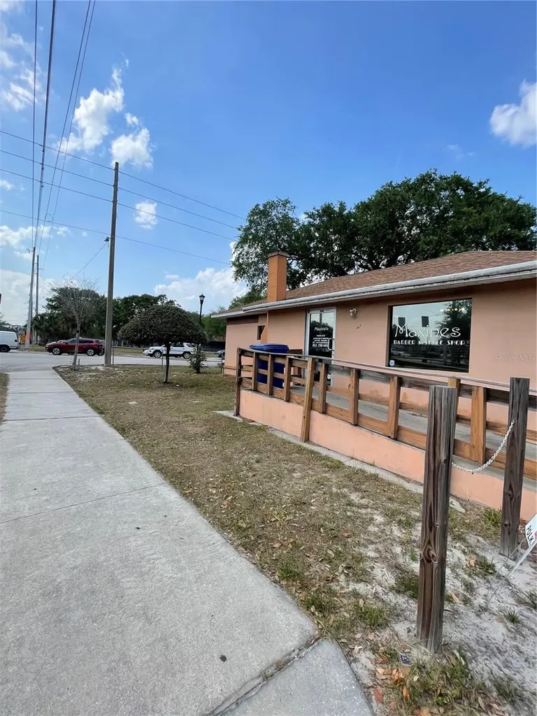 2106 1st Street N Winter Haven FL 33881