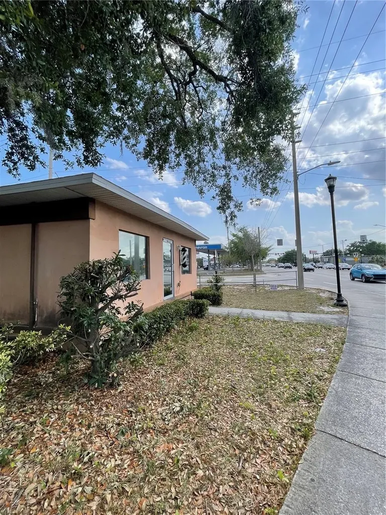 2106 1st Street N Winter Haven FL 33881