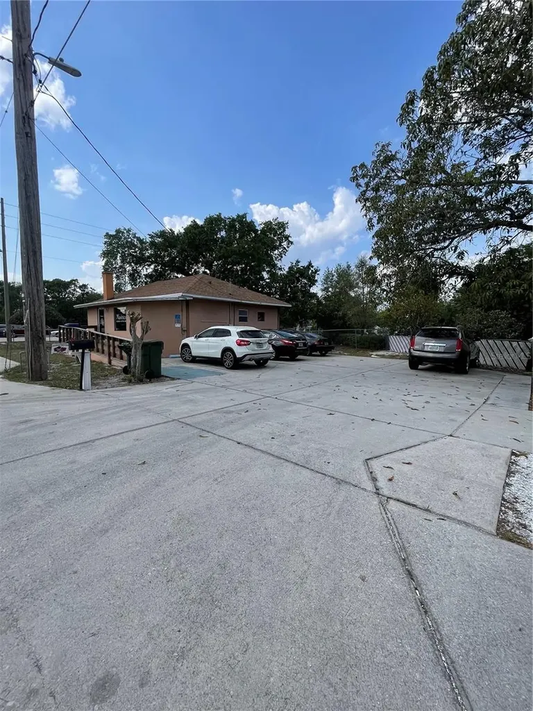 2106 1st Street N Winter Haven FL 33881