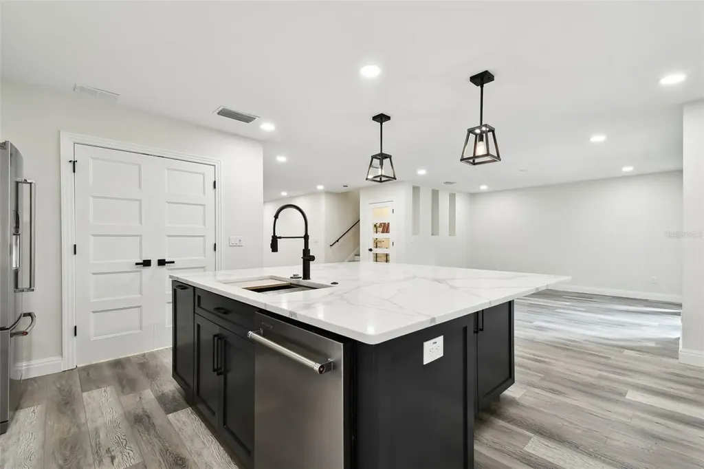 1045 Jesse Avenue Safety Harbor FL 34695
