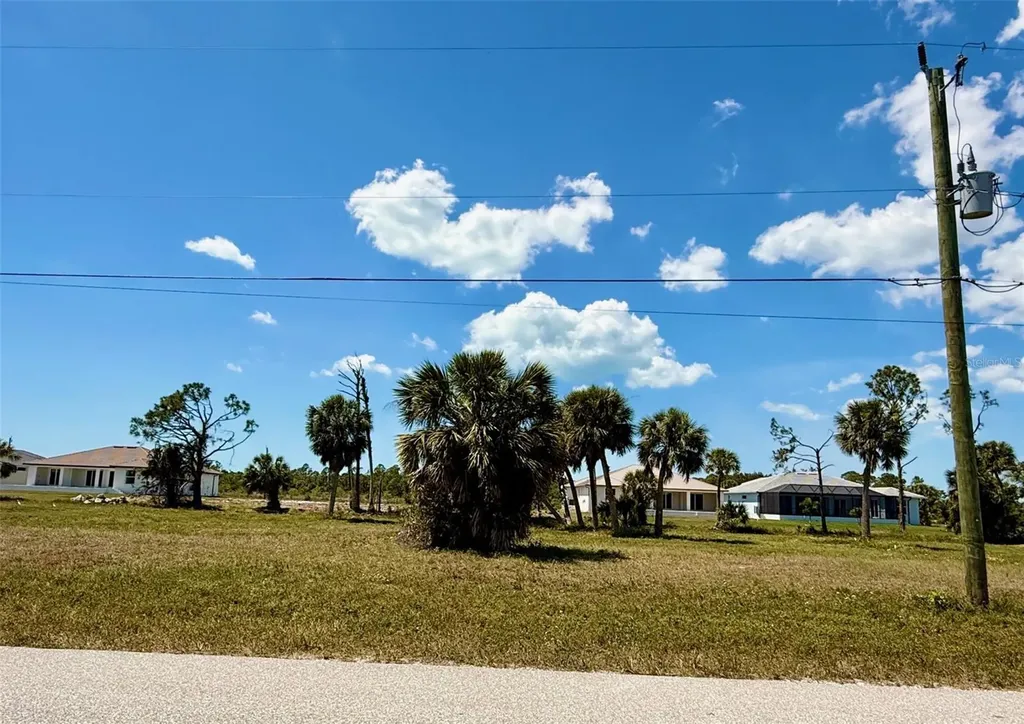 241 W Pine Valley Lane Rotonda West FL 33947