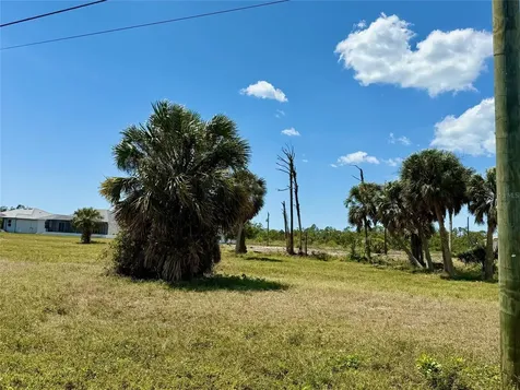 241 W Pine Valley Lane Rotonda West FL 33947