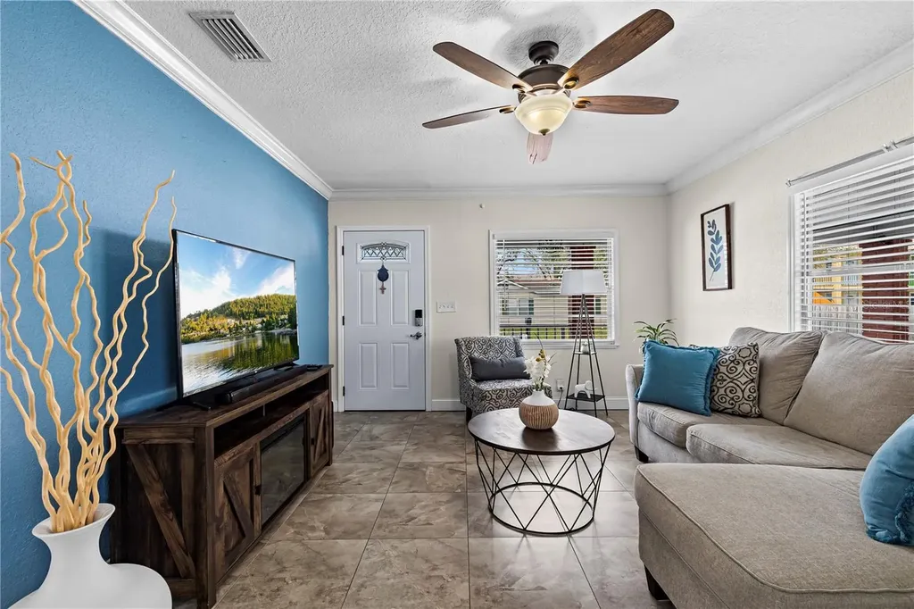 2912 W Frierson Avenue W Tampa FL 33614