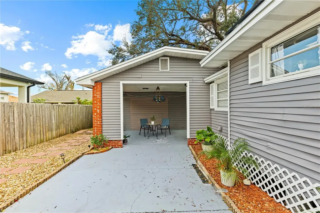 2912 W Frierson Avenue W Tampa FL 33614