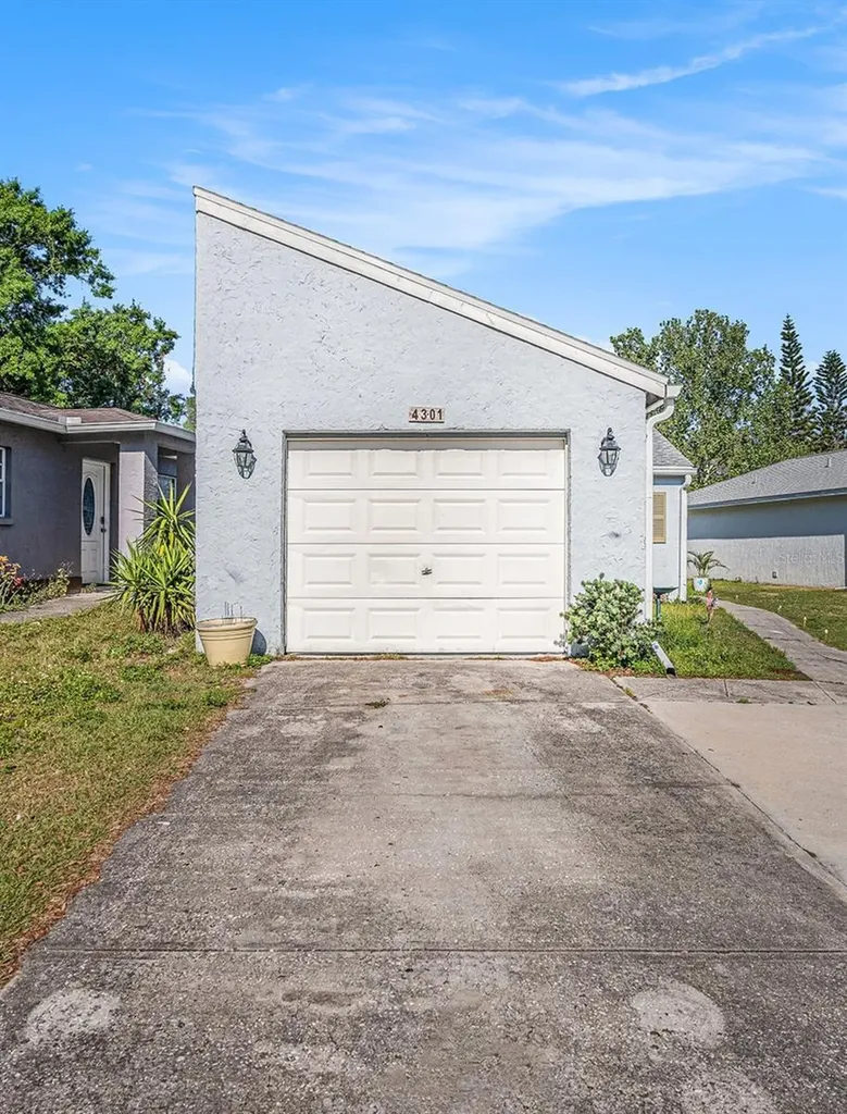 4301 Longshore Drive Land O Lakes FL 34639