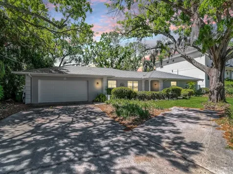 4910 W Juno Street Tampa FL 33629