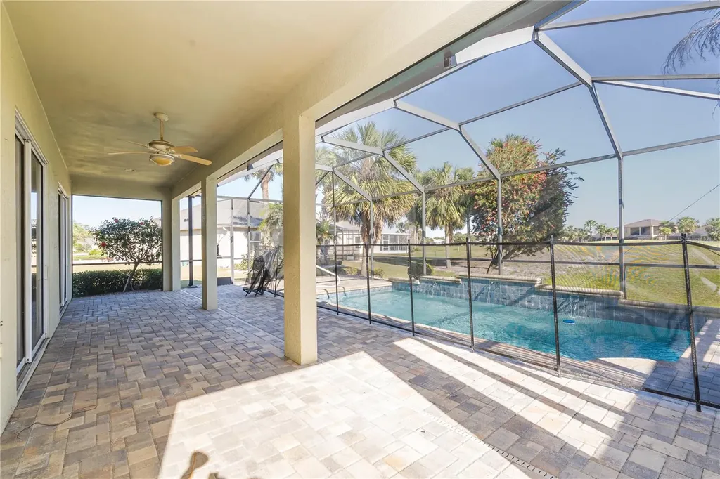 1038 Emerald Dunes Drive Sun City Center FL 33573